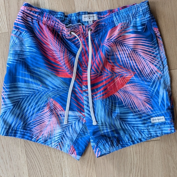 Modern Amusement Other - Men's Pacsun Modern Amusement Tropical Print Swim Shorts Size M